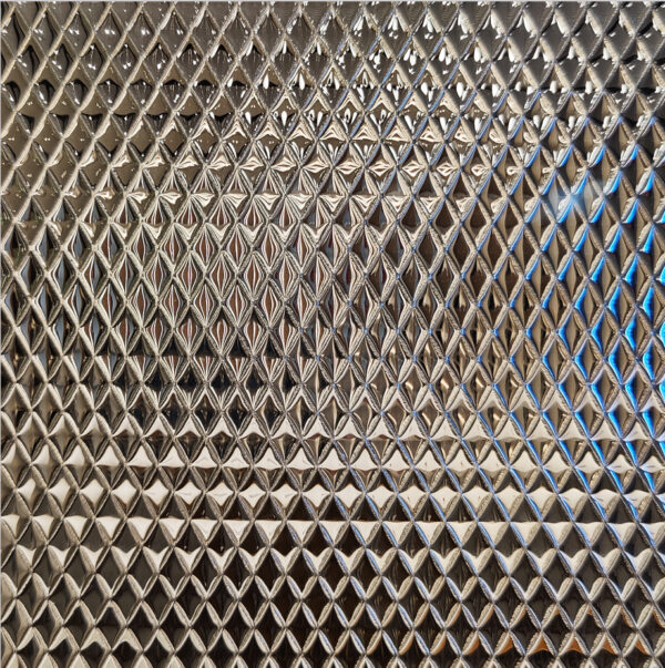 kiln fused dimond pattern glass sheet